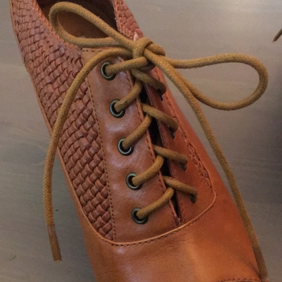 Cooperative faux leather wedges! - Picture 6 of 8